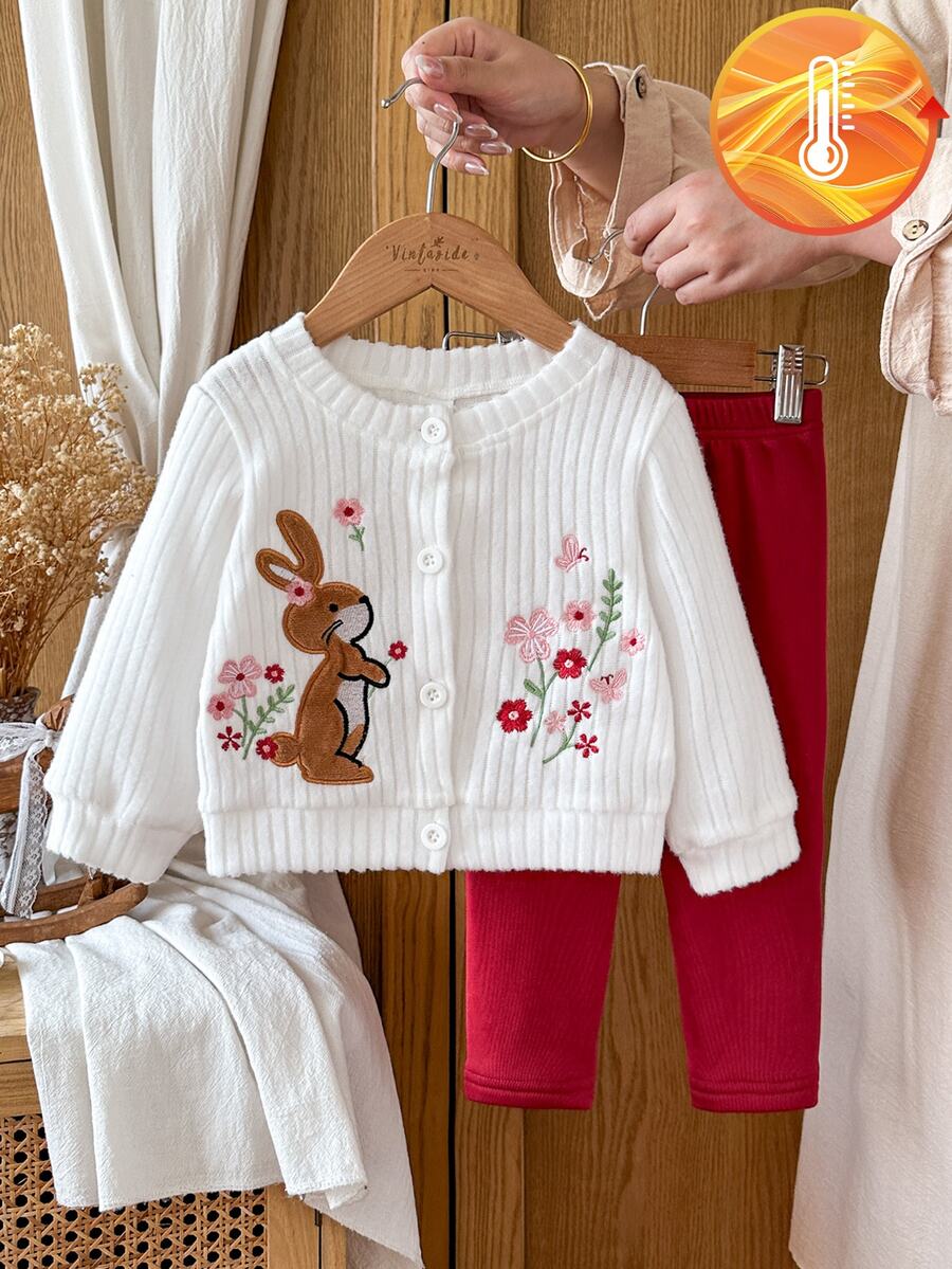 SHEIN Vintaside Kids 2件組女嬰針織開襟衫褲套裝,可愛甜美白色紅兔花朵刺繡羅紋針織長袖圓領,生日派對秋季公主舒適套裝 - 紅色 - 查看 1