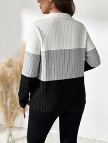 SHEIN تي شيرت نسائي مقاس كبير الأكثر مبيعاً بياقة V وتصميم تنحيفي بألوان متناسقة ورقعات، تصميم بقصة بسيطة، مناسب للتنقل اليومي والخروجات والتجمعات والمواعدة والتصوير - متعدد الألوان - مشاهدة 2