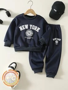 SHEIN 幼童男孩字母印花長袖運動衫與慢跑褲套裝，開學首日，兒童婚禮賓客，Glamorique Kids，生日男孩 - 藏蓝色 - 查看 1