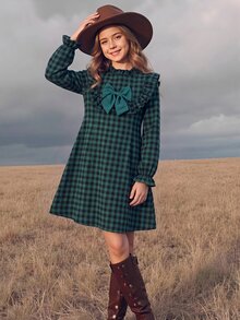 SHEIN 青少年女孩可愛度假休閒杏色格紋蝴蝶結長袖寬鬆連身裙 秋季花卉洋裝 校服 開學穿搭 - 綠色 - 查看 1