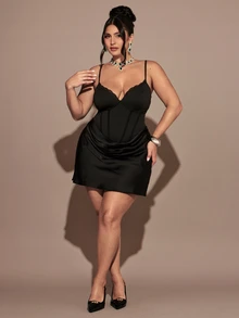 Gossip Girl X SHEIN SHEIN BAE CURVE Plus Size Women Solid Color Minimalist Party Mini Cami Dress,Halloween, Christmas, Elegant, Sexy Party, And Birthday Party Dresses, - Black - View 5