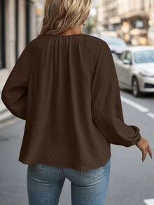 SHEIN Clasi قميص نسائي مقاس كبير بلون موحد كاجوال متعدد الاستخدامات للارتداء اليومي - شوكولاته بني - مشاهدة 2