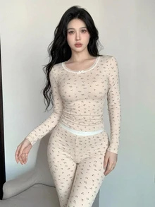 Dazy Kids 青少年女孩秋季服飾 寬鬆舒適春秋居家休閒套裝 V領T恤 格紋直筒長褲 - 杏色 - 查看 3
