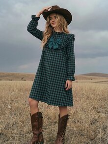 SHEIN 青少年女孩可愛度假休閒杏色格紋蝴蝶結長袖寬鬆連身裙 秋季花卉洋裝 校服 開學穿搭 - 綠色 - 查看 3