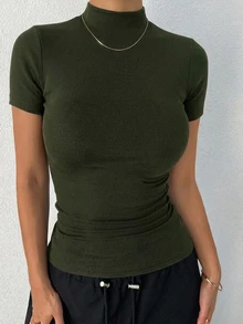 DAZY 女款素色休閒高領修身短袖T恤 - 軍綠色 - 查看 2