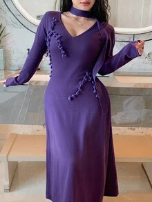 Feyla فستان محبوك أنيق للنساء بمقاسات كبيرة مع تصميم كرات الصوف وياقة على شكل حرف V وأكمام طويلة - الأرجواني - مشاهدة 6