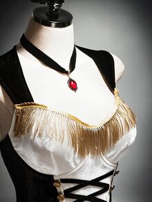 SHEIN ICON بودي سوت مثير بمقاس كبير بتصميم Y2K على شكل قائد السيرك، بودي سوت مخملي للتنكر في الهالوين - أبيض - مشاهدة 3