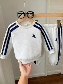 SHEIN 2件組嬰兒男童女童秋冬對比色編織帶圓領長袖套頭運動衫＋鬆緊腰長褲運動套裝 - 彩色 - 查看 5