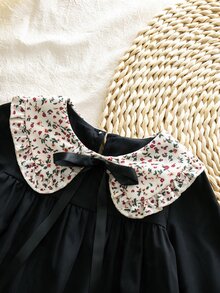 SHEIN 女童花卉印花彼得潘領百褶休閒日常洋裝，可愛圖案長袖寬鬆秋季花卉洋裝，返校穿搭 - 黑色 - 查看 7