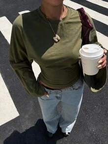 Muchica 女款休閒舒適軍綠色長袖T恤，蝙蝠袖圓領設計（秋冬款） - 軍綠色 - 查看 3
