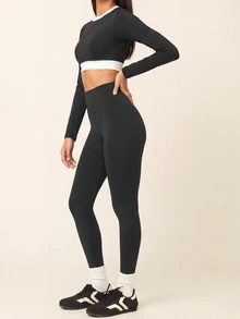 SHEIN BAE تي شيرت رياضي كاجوال يومي بأكمام طويلة وتصميم ألوان متباينة للنساء - الأسود - مشاهدة 4