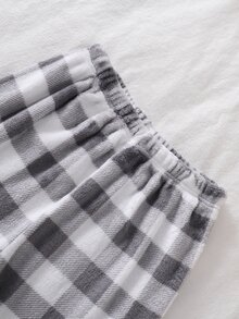 女童居家服套裝 灰色愛心與字母刺繡長袖上衣搭配格紋滿版印花刷毛長褲 - 灰色 - 查看 5