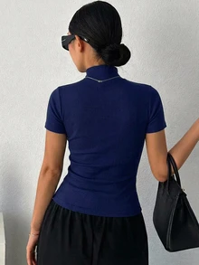DAZY 女款純色修身百搭休閒短袖T恤 - 藏蓝色 - 查看 3