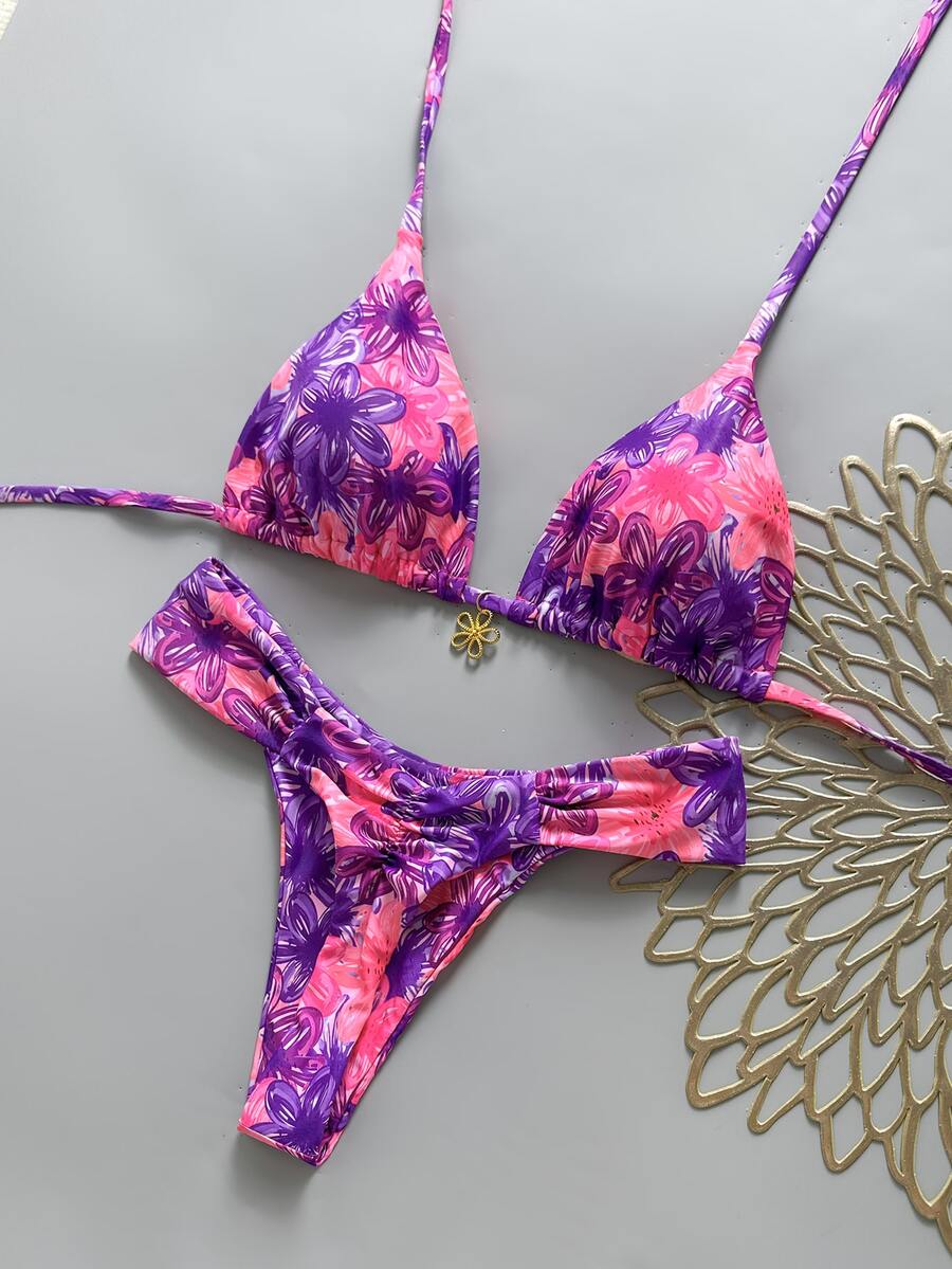 SHEIN Swim Swim MOD 2件組 春夏度假隨機印花櫻桃飾品掛脖三角比基尼上衣與比基尼褲 女款性感泳衣套裝 - 彩色 - 查看 1