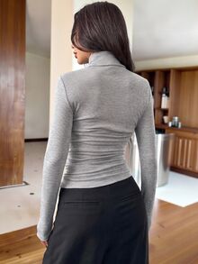 SHEIN EZwear Encore 酒紅色針織高領修身長袖女款 T-shirt 上衣，適合居家、上班、外出，秋季休閒穿搭 - 淺灰色 - 查看 2