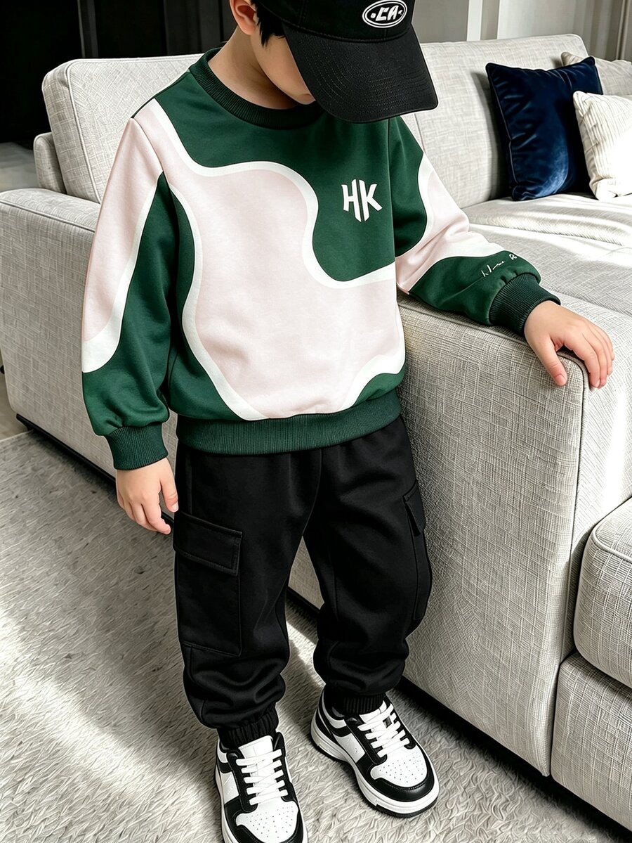 SHEIN Genkimix Kids 小男孩字母圖案拼接休閒日常長袖運動衫 - 綠色 - 查看 1