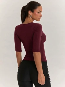 SHEIN BAE 女款純色修身百搭日常穿著T恤 - 酒紅色 - 查看 2