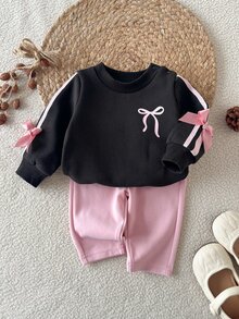 SHEIN 新生兒秋冬黑色圓領衛衣上衣，粉色蝴蝶結印花、粉色條紋袖口與粉色蝴蝶結，優雅風格，搭配粉色長褲，柔軟面料，適合室內外穿著 - 彩色 - 查看 6