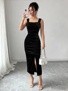 SHEIN Clasi 天鵝絨細肩帶抓皺胸前緊身開衩優雅派對中長洋裝，秋冬女款 - 黑色 - 查看 4