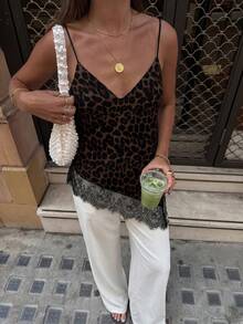 Aloruh 女款優雅性感對比蕾絲下擺豹紋細肩帶背心 - 白色 - 查看 4