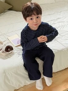 Dazy Kids Boys (Small) Striped Loose Top + Straight Leg Solid Color Pants 2 Pieces Loungewear Set - Navy Blue - View 6