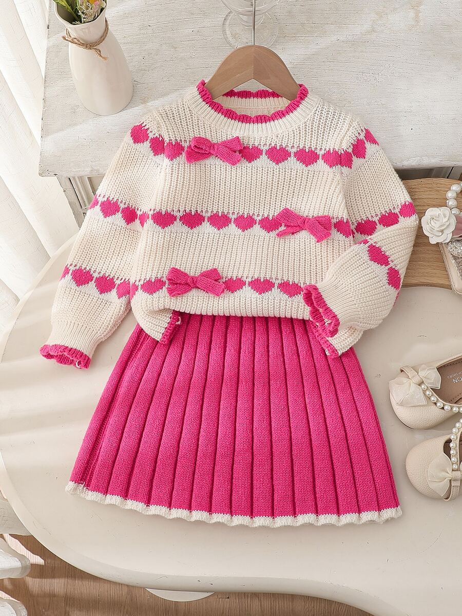 SHEIN Playful Pals 少女套裝 針織圓領長袖愛心圖案毛衣與百褶裙套裝 粉色與白色 - 玫紅色 - 查看 1