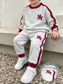2件組小男孩酷炫圖案與個性化幾何時尚印花圓領運動衫與運動長褲套裝，適合節日派對 - 淺灰色 - 查看 2