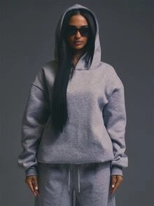 MUSERA هودي رمادي فضفاض بتفاصيل جرافيك على الظهر، إطلالة Coolgirl مثيرة بنقشة كامو، مناسب للسهرات والخروجات وحفلات الهالوين والحفلات الموسيقية والريف والديسكو، للخريف والشتاء - رمادي - مشاهدة 2