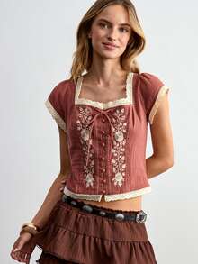 Willow Rêve Women's Red-Brown Lace Patchwork Square Neck Embroidered Pattern Short Sleeve Slim Fit Top - Red Violet - View 5