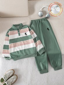 SHEIN 2件組男孩粉色條紋印花 Polo 領運動衫套裝，秋季新款長袖 2 件套，休閒街頭風運動套裝，適合學校冬季穿著 - 綠色 - 查看 3