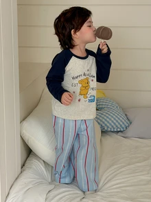 DAZY Baby Boy Letter Cartoon Print Raglan Long Sleeve Top And Pants Loungewear Set - Blue and White - View 4