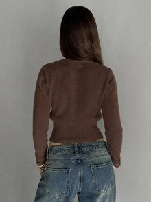 Aloruh 女款優雅日常通勤甜美奶油黃蕾絲拼接修身V領針織開襟衫 - 咖啡棕 - 查看 2