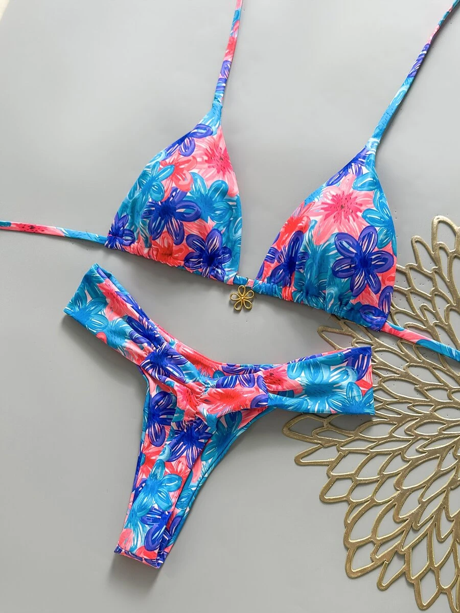 SHEIN Swim Swim MOD 2件組 春夏度假款 隨機印花櫻桃飾品掛脖三角比基尼上衣與比基尼褲 女款性感泳衣套裝 - 彩色 - 查看 1