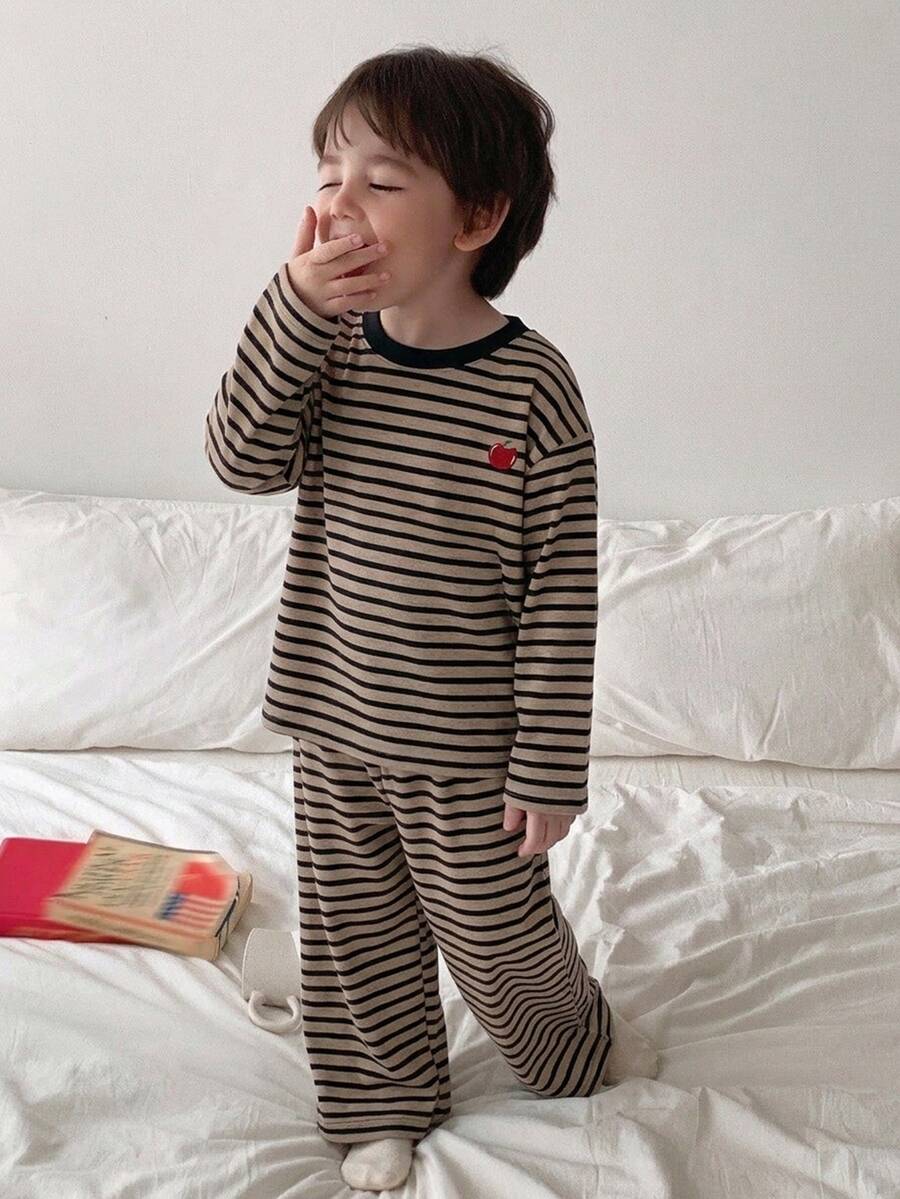 Dazy Kids 小男孩條紋長袖上衣與長褲休閒日常居家睡衣套裝 - 咖啡棕 - 查看 1