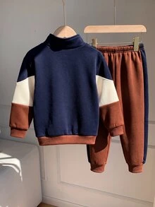 SHEIN 2pcs Kids Young Boy Pattern Contrast Color Knit Long Sleeve - Pullover Collar Sweatshirt & Autumn Winter Pants Set, Red Sweatshirt Set, Sports Outfit - Multicolor - View 2