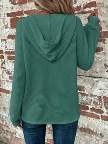 SHEIN Clasi 大尺碼女款純色插肩袖半開襟鈕扣抽繩連帽休閒柔軟修身衛衣 秋季正式度假風 卡其色 - Fresh Green - 查看 2