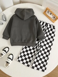 SHEIN 2件組兒童青少年男孩秋冬休閒運動衫與長褲套裝，運動衫套裝，男孩套裝，秋冬套裝，運動套裝，賽車套裝，棋盤格套裝 - 彩色 - 查看 2