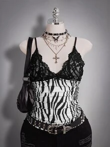 SHEIN ICON 大尺碼女款蕾絲拼接荷葉邊蝴蝶結裝飾印花背心，嘻哈風 - 黑與白 - 查看 2