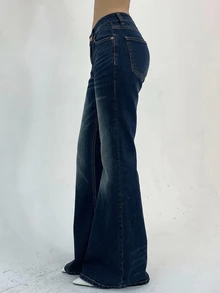 DAZY 女款口袋休閒喇叭褲牛仔褲 Y2K 街頭風低腰牛仔褲 - 深色水洗藍 - 查看 6