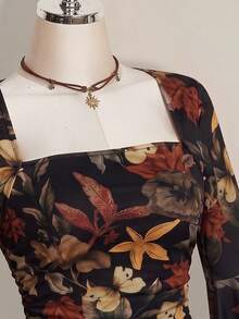 SHEIN ICON 大尺碼女款休閒波希米亞浪漫碎花楓葉印花喇叭袖上衣 秋冬黑色 Y2K 復古派對度假風 - 彩色 - 查看 5