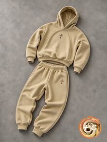 SHEIN 2件組男孩連帽衛衣與運動長褲套裝，初秋新品，返校必備，高端灰色極簡街頭風，長袖套頭連帽衫搭配抽繩收口運動長褲，經典深色十字花紋，休閒日常穿著，男孩街頭風穿搭，適合學校與外出 - 卡其色 - 查看 3