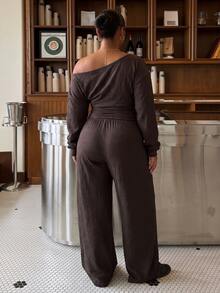 Muchica Plus Size Textured Cold Shoulder Long Sleeve Top And Drawstring Waist Pants 2 Pieces Set - Brown - View 2