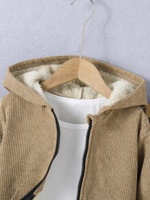 SHEIN 小男孩字母貼布細節泰迪毛裏帽顯款夾克外套與長褲套裝（不含T恤）秋冬時尚穿搭 - 卡其色 - 查看 4