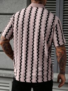 Manfinity CasualCool 男士對比色前開鈕扣短袖粉色與白色條紋襯衫 度假夏季休閒熱帶風 - 粉色 - 查看 2