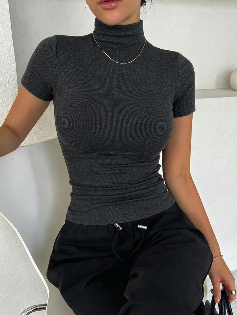 DAZY 女款素色高領修身百搭休閒T恤 - 深灰色 - 查看 1