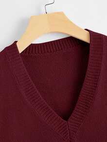 EMERY ROSE Plus Size Women's V-Neck Knit Vest Tank Top, Autumn New Loose Short Sleeveless Sweater Layering Outerwear, Burgundy Solid Color Basic Knit Top Fall - Burgundy - View 5