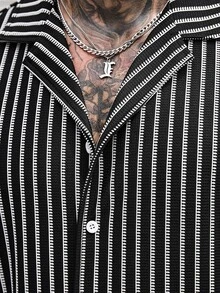 Manfinity Homme Men's Plus Size Casual Loose Black And White Striped Knit Jacquard Versatile Shirt , Vacation Beach Summer, Formal - Black and White - View 7