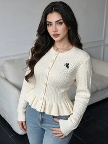 Modelyn كارديجان نسائي بمقاسات كبيرة بتصميم فروسية مطرزة وحياكة كابل أحادية الصدر مع حافة مكشكشة - لون مشمشي - مشاهدة 1