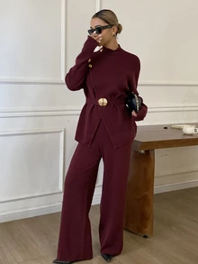 DAZY طقم نسائي من قطعتين محبوك ببلوزة ذات أكمام طويلة وبنطال مزين بزخارف معدنية - الأرجواني - مشاهدة 5