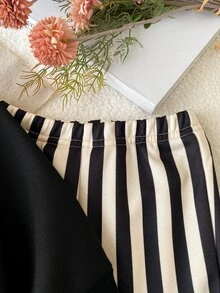 SHEIN 2件組幼女上衣褲子套裝，可愛黑白雛菊花條紋長袖圓領常規版聚會秋季假期套頭衫 - 淺灰色 - 查看 11